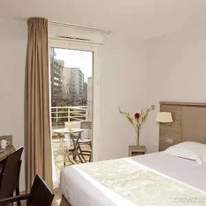 Sejours & Affaires Marie Curie Aparthotel