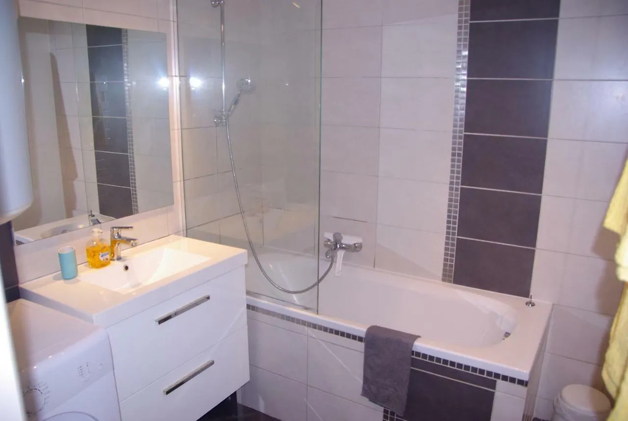 Rent4Night Grenoble Allobroges Apartment